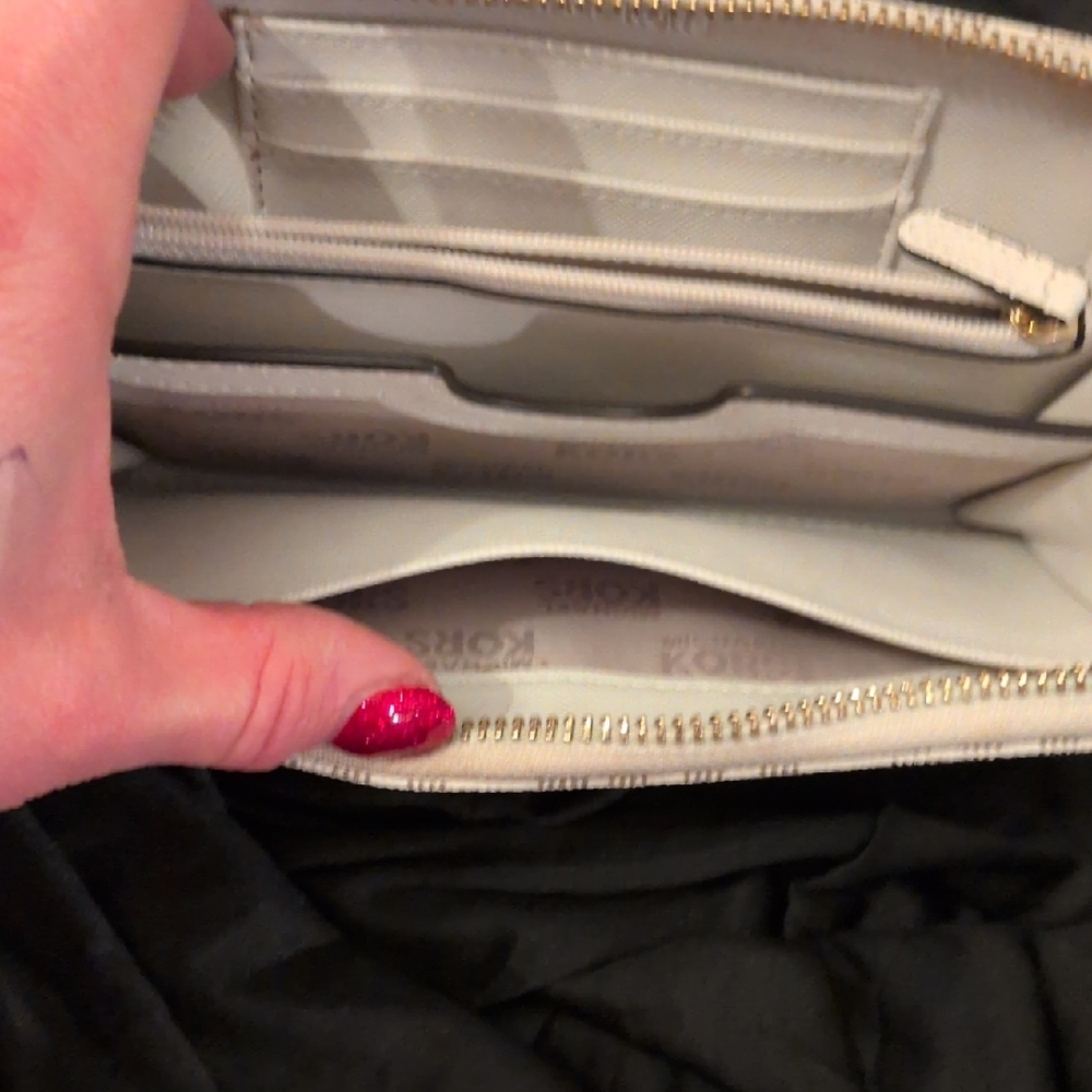 Michael Kors Beige Logo Wristlet - Picture 5 of 14
